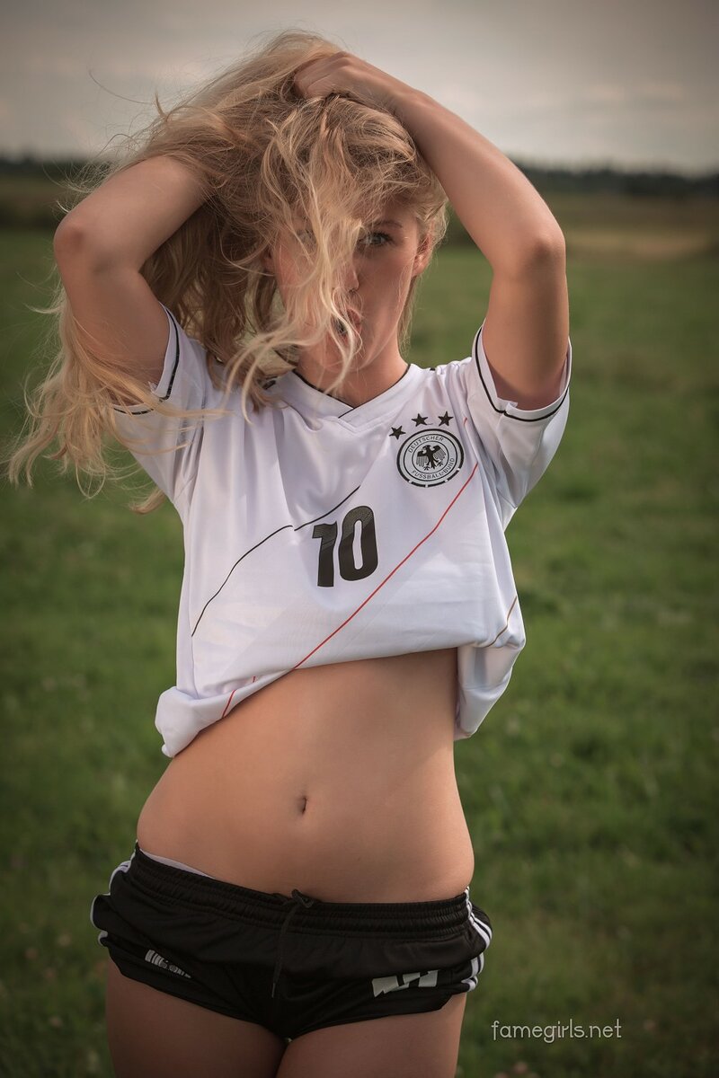 Лена, 23